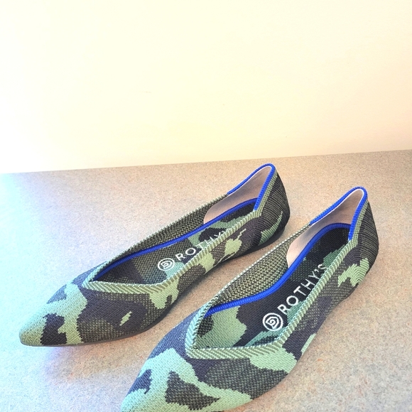 ROTHY'S Camo Green Pointed Slip-on Shoes Flats - Picture 3 of 6